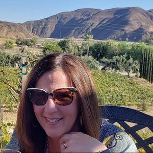 Meet your Posher, Sharlynn